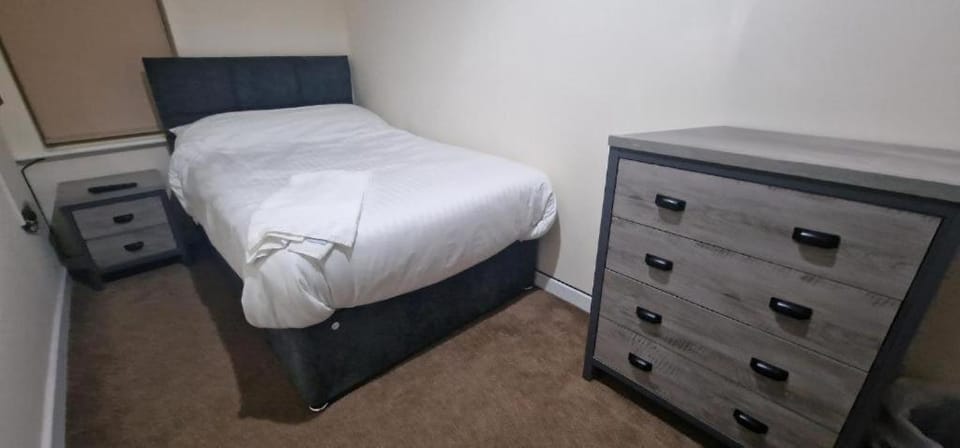 Spacious 3 Bed Apartment in Halifax Centre Apartment in Calderdale