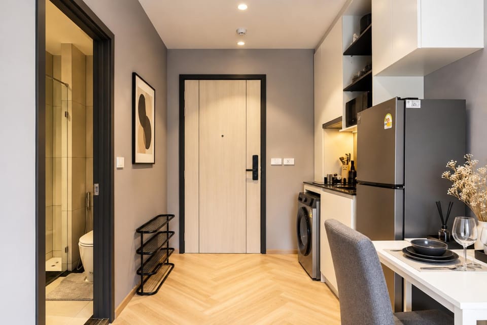 Kitchen or kitchenette, stove