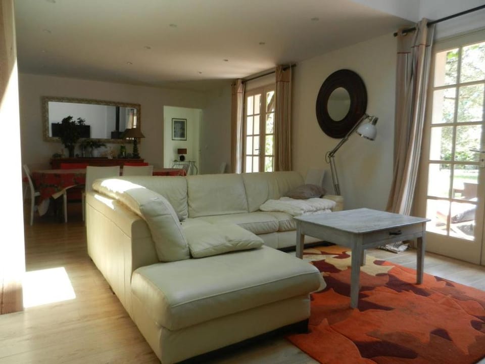 Les Chênes Lièges House in Moliets-et-Maa