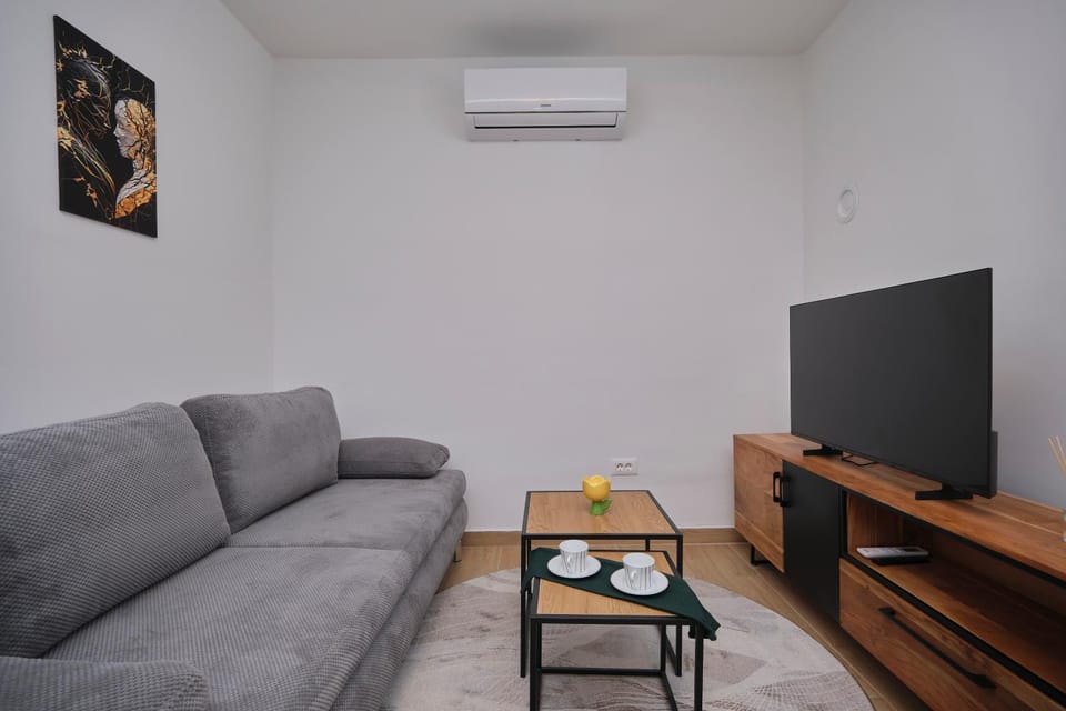 TV and multimedia, Living room, air conditioner