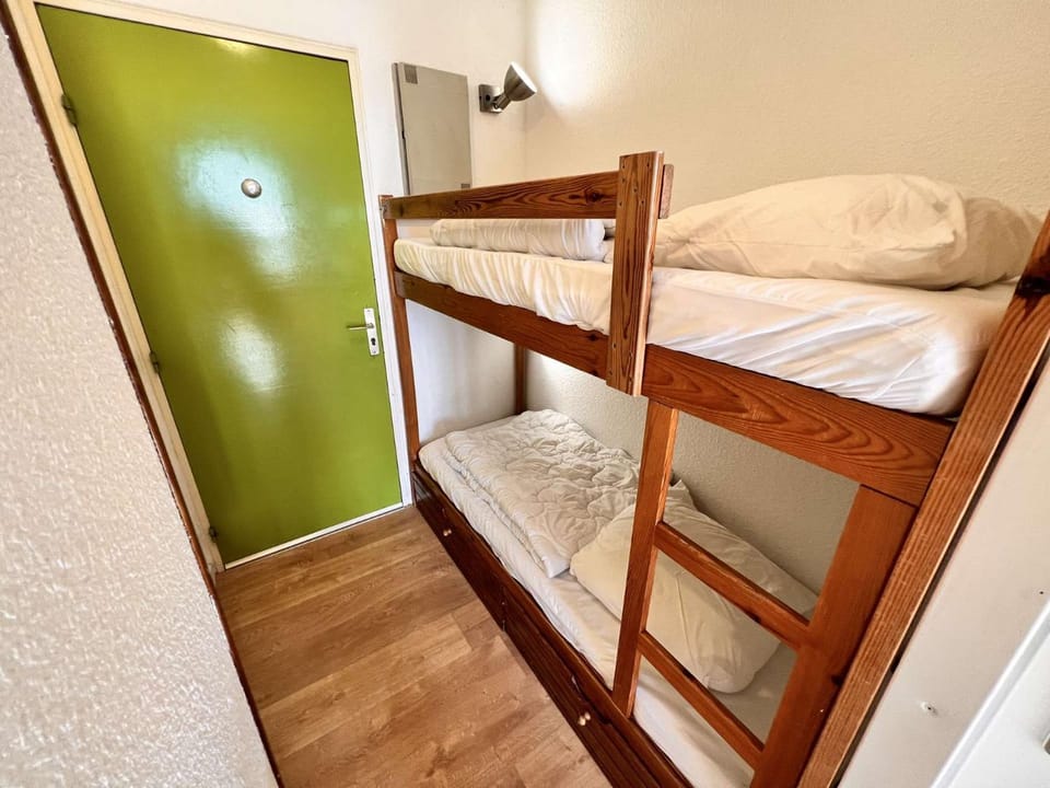 bunk bed
