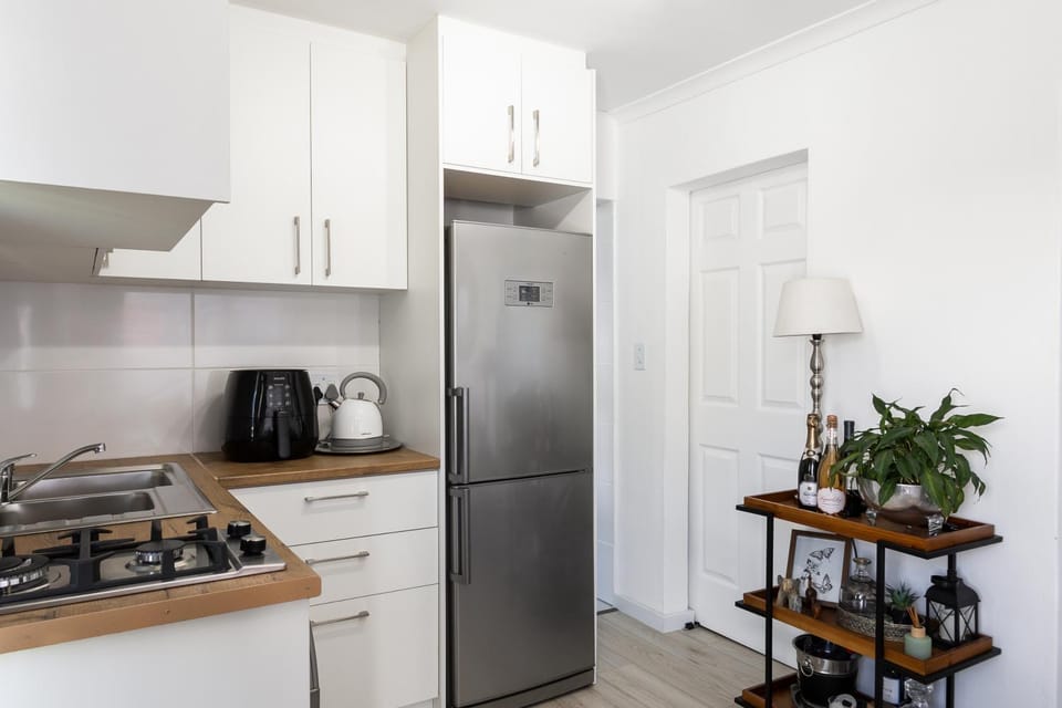 Coffee/tea facilities, Kitchen or kitchenette, heating, heating, microwave, oven, pet friendly, stove, toaster, washing machine