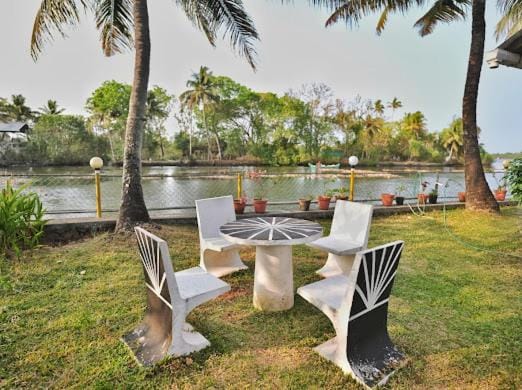 Kayaloram Retreat by Nexgo Spaces Farm Stay in Kerala