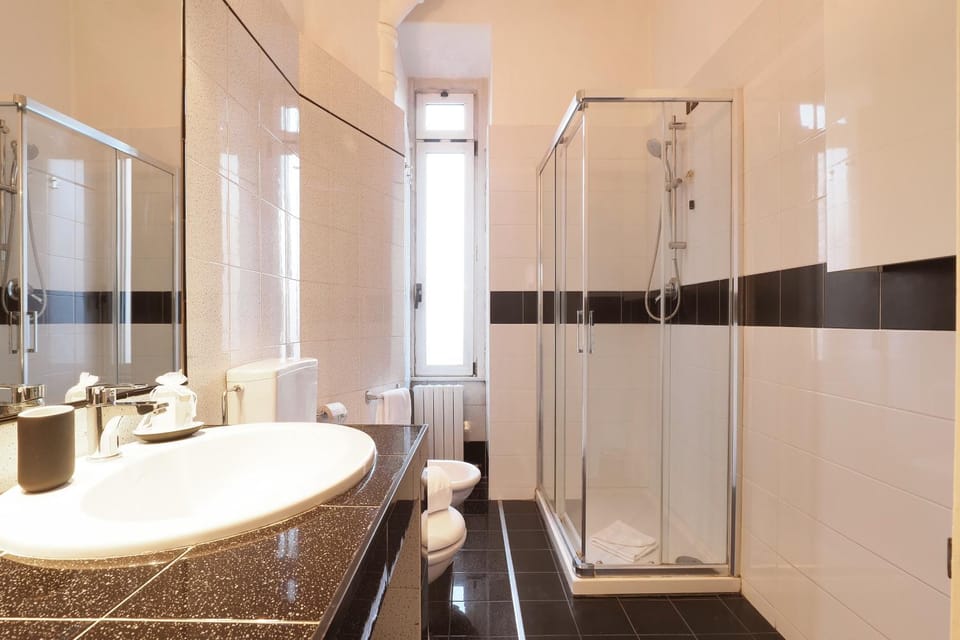 Contempora - Smart Living in a Two Bedroom Apartment - Dateo Apartment in Milan