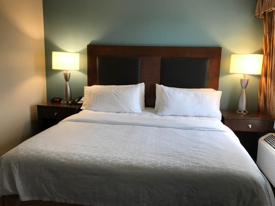 Holiday Inn Express and Suites St. Cloud by IHG Hotel in St Cloud