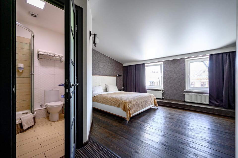 Bed, Photo of the whole room