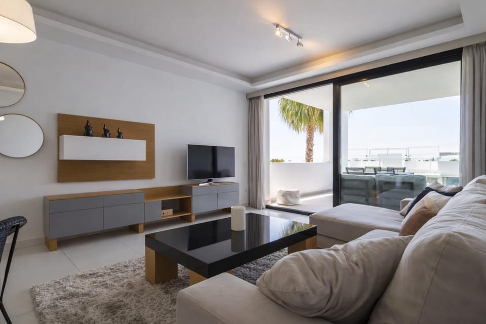 Communal lounge/ TV room, Living room