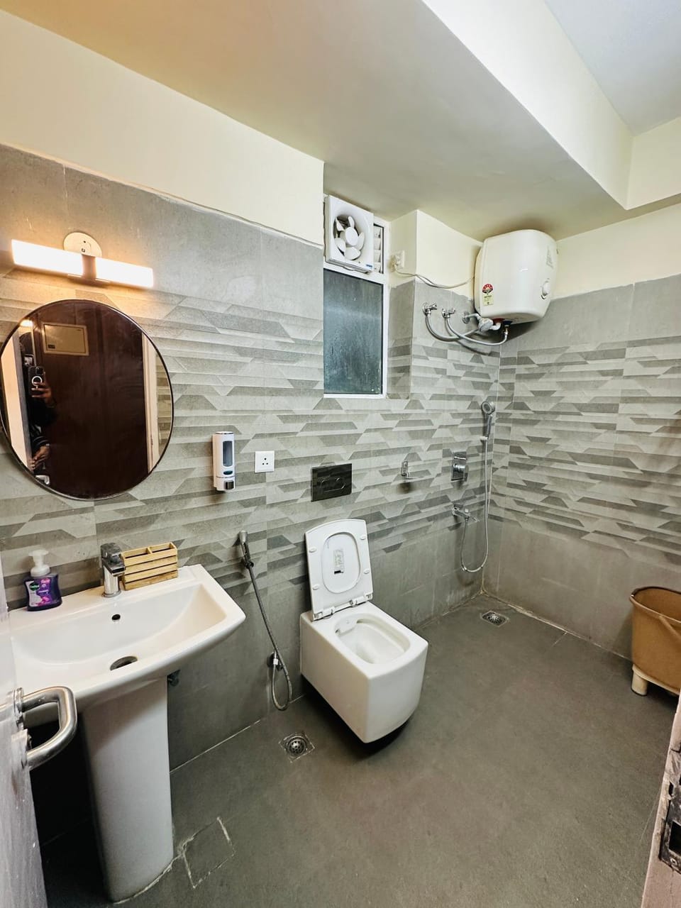 Holyday Stay Inn Hotel in Lucknow