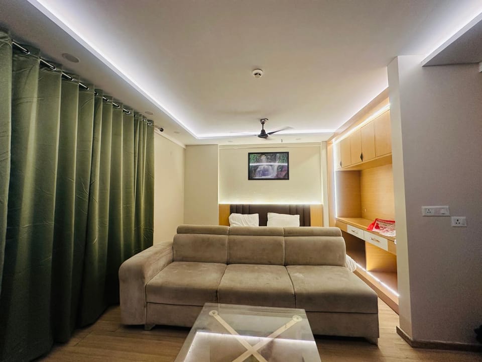 Holyday Stay Inn Hotel in Lucknow