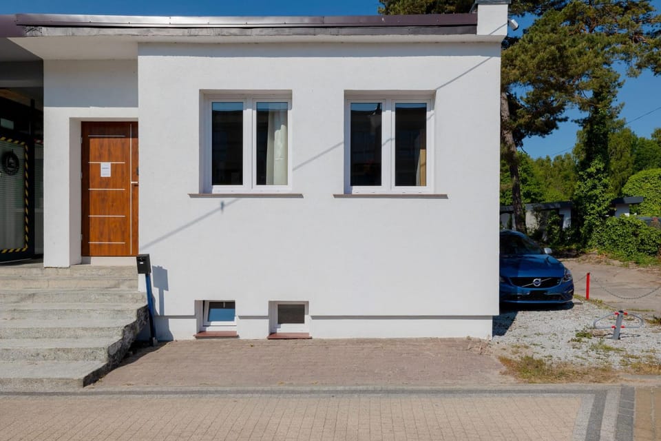 Property building, Day, Parking