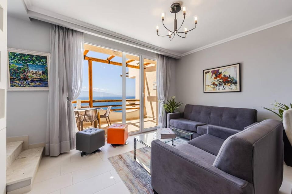 Serenity by the Sea Duplex Bougainville Resort by PikHost Apartment in Sarandë