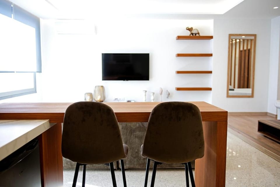 Urban Light! Apartment in Pireas