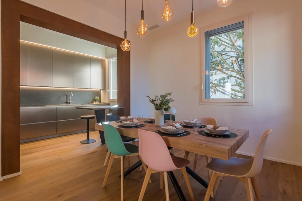 Spring, Day, Night, Winter, Summer, Kitchen or kitchenette, Photo of the whole room, Dining area, Autumn, Seasons, Time of day, heating, internet, soundproof, stove, kitchen, air conditioner