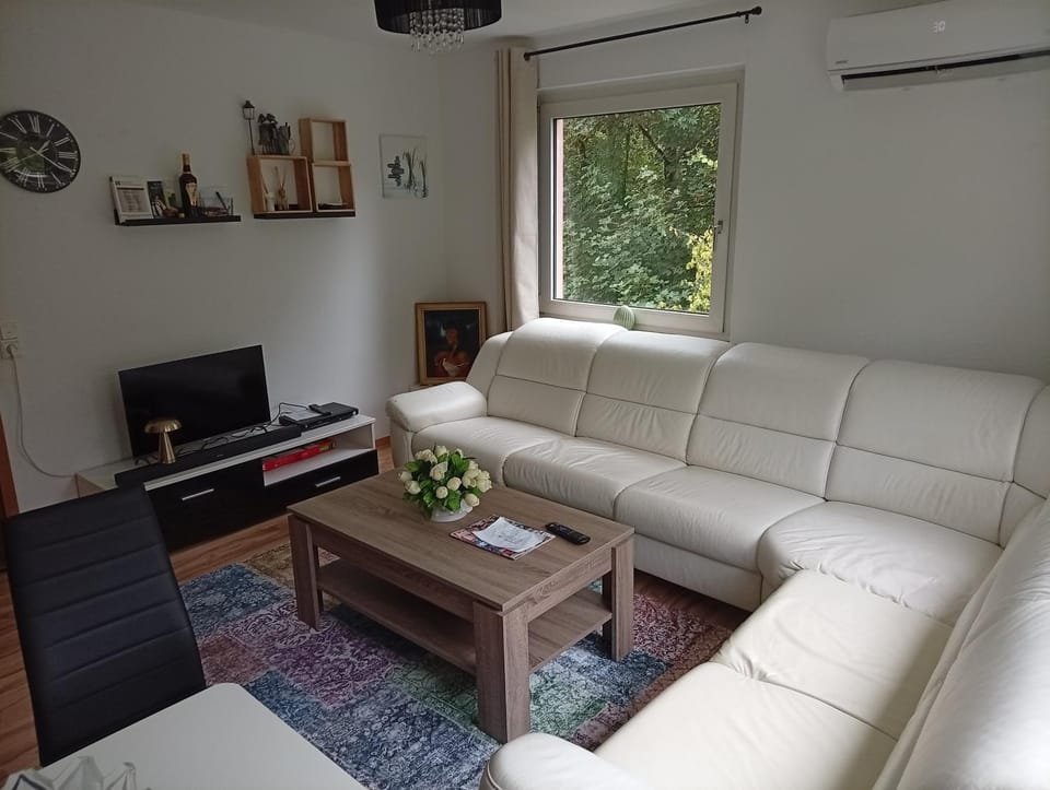Fully Furnished 3-room Ground-floor House in North Rhine-Westphalia