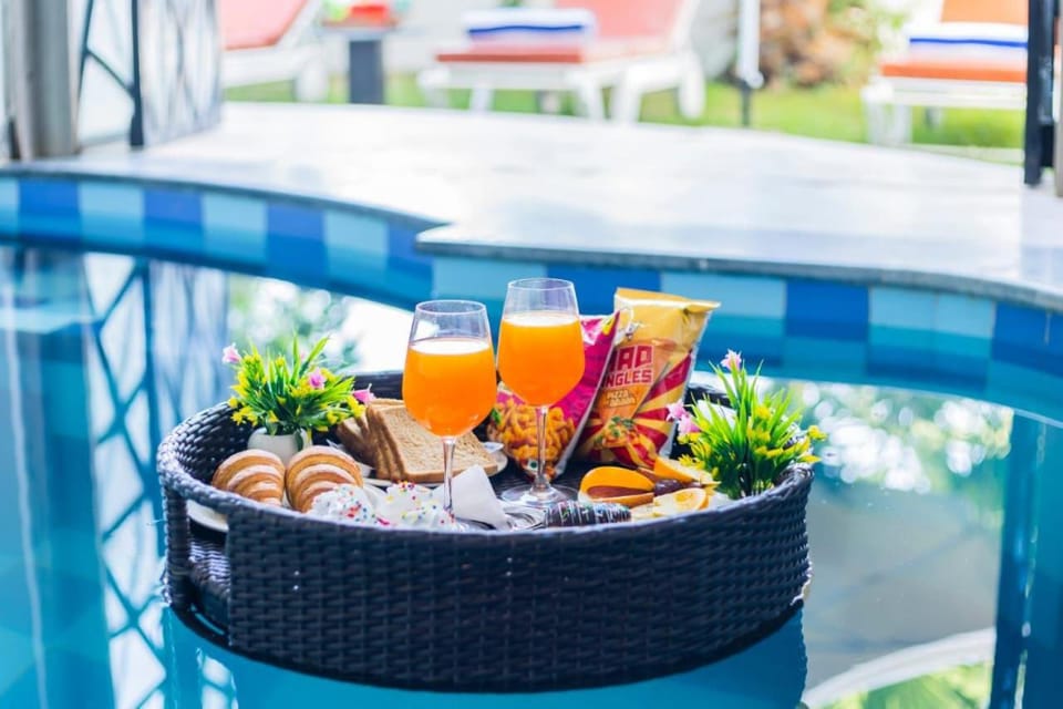 Pool view, Swimming pool