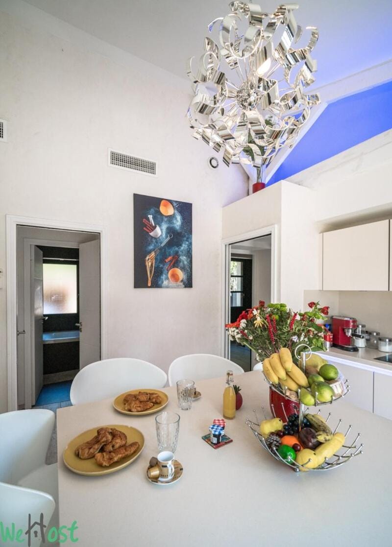 3 Bedrooms Apartment Villa with Private Garden and Pool House in Nice