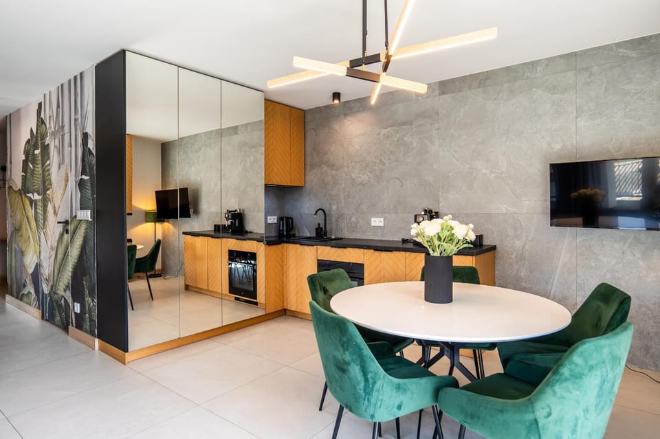 Kitchen or kitchenette, Living room