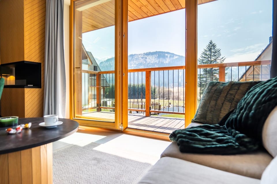 Living room, Mountain view