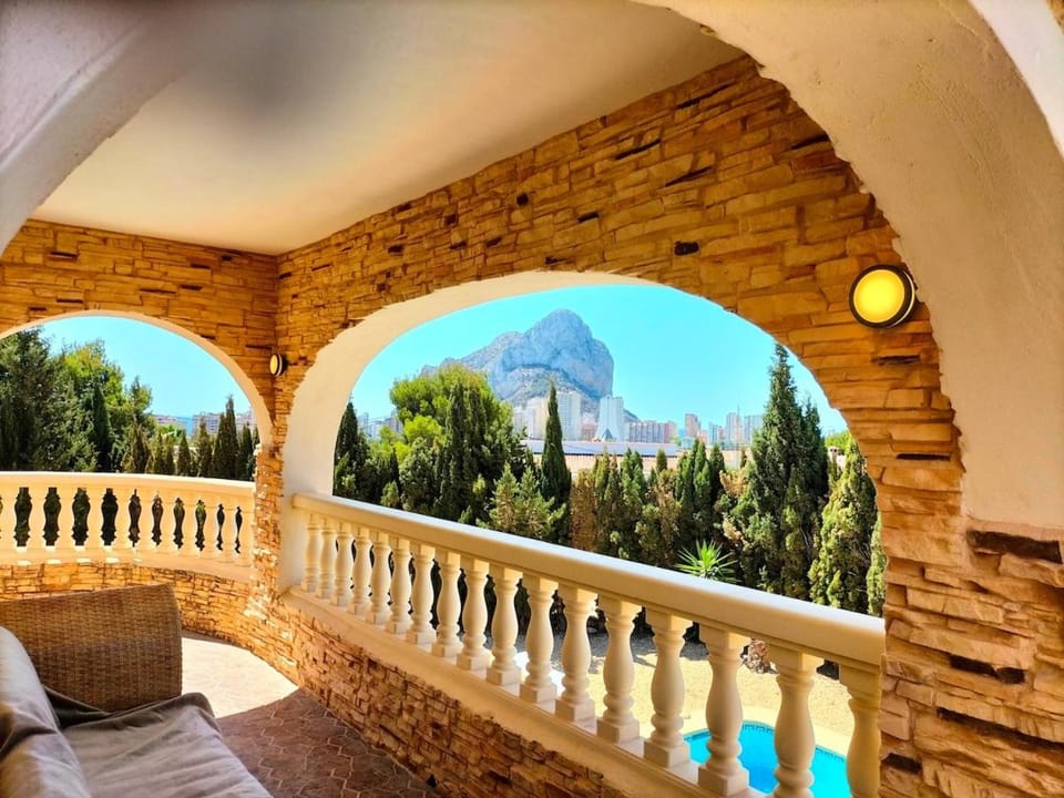 Villa Almendros, con gran piscina y cerca del mar House in Calp