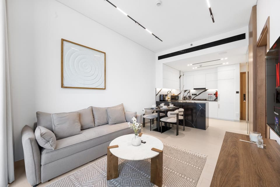 Premium 1BR Trillionaire Residences, Business Bay Apartment in Dubai