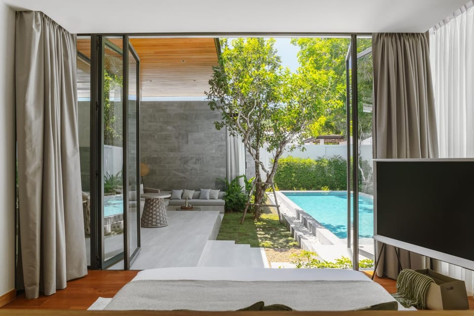 Patio, View (from property/room), Garden view, Swimming pool