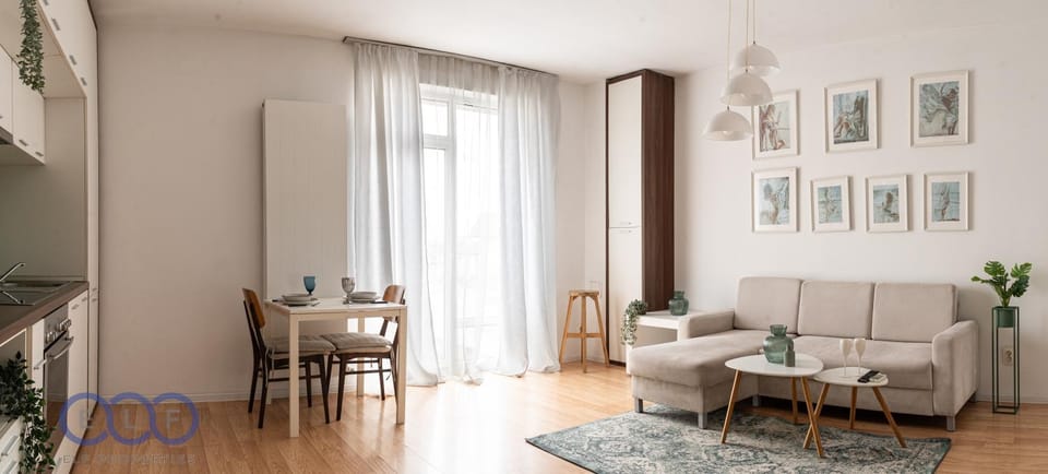 TV and multimedia, Living room, Decorative detail, Seating area, Dining area, air conditioner