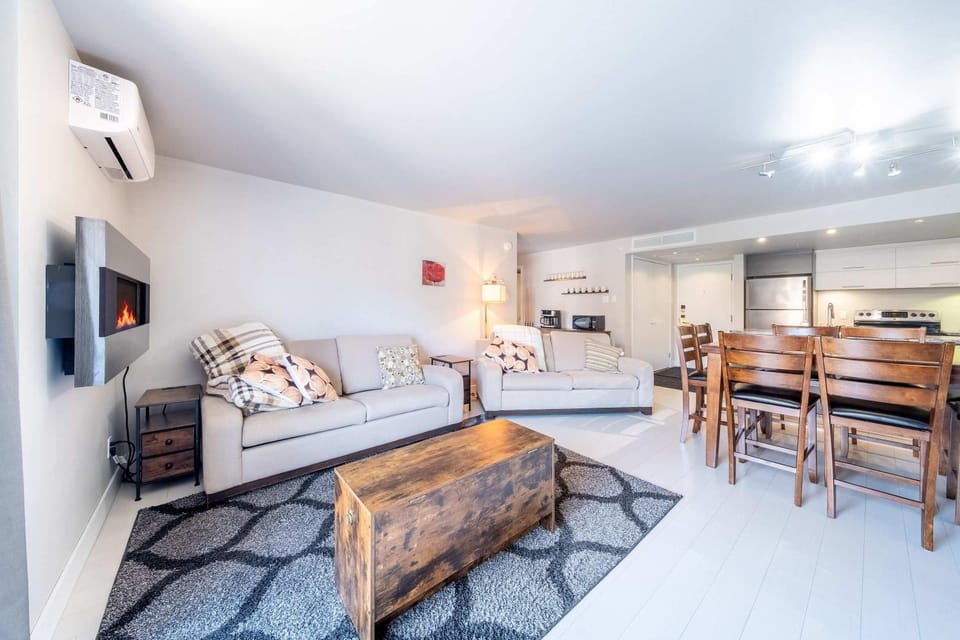 Modern Condo with Pool - Le Rendez-Vous Apartment in Beaupre
