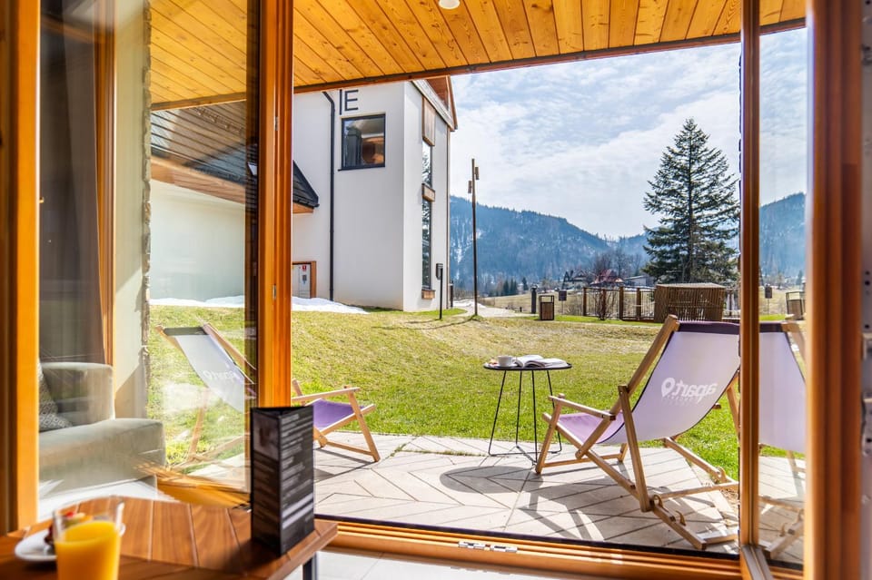 Patio, Mountain view, sunbed