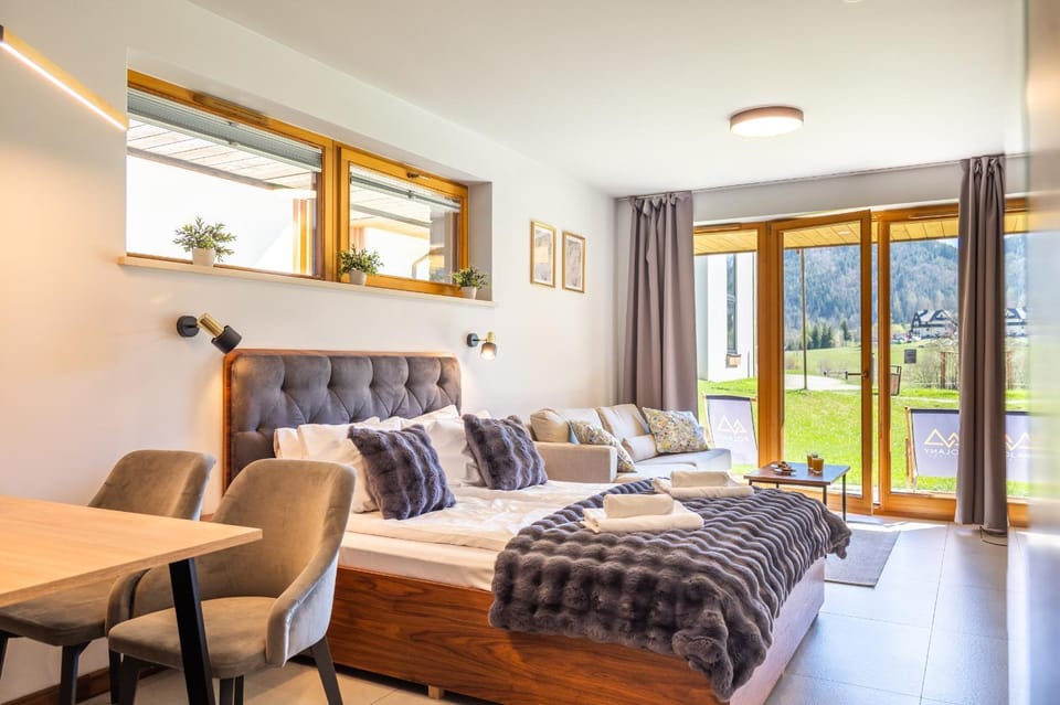 Living room, Bedroom