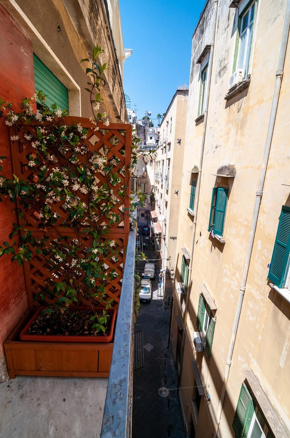 View (from property/room), Balcony/Terrace, City view, Street view, Quiet street view