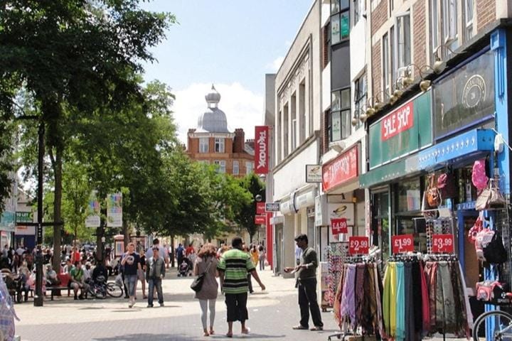 Unique Studio in the Heart of Hounslow! Apartment in Twickenham