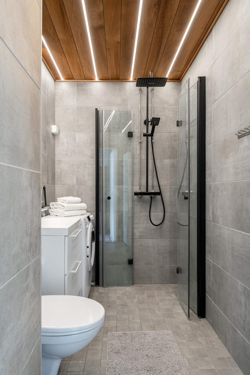 Shower, Toilet, Bathroom