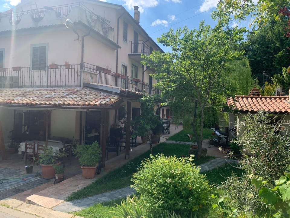 Bilocale con giardino LAGO DEL TURANO House in Lazio