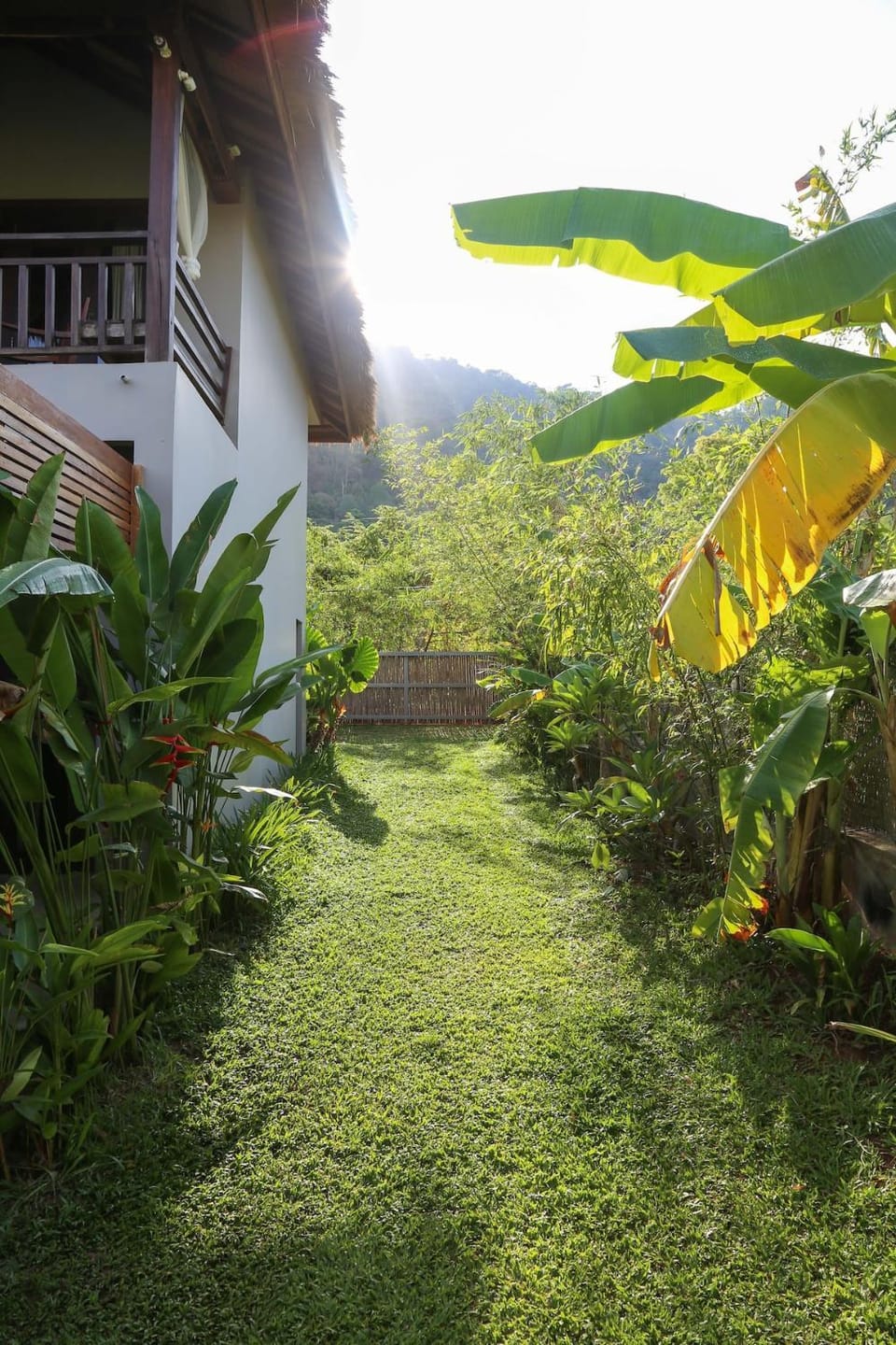 Villa Dharma Tropical Villa with pool House in Kien Giang