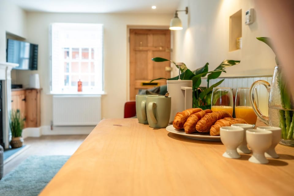 Beautiful One Bedroom Home in Glastonbury House in Glastonbury