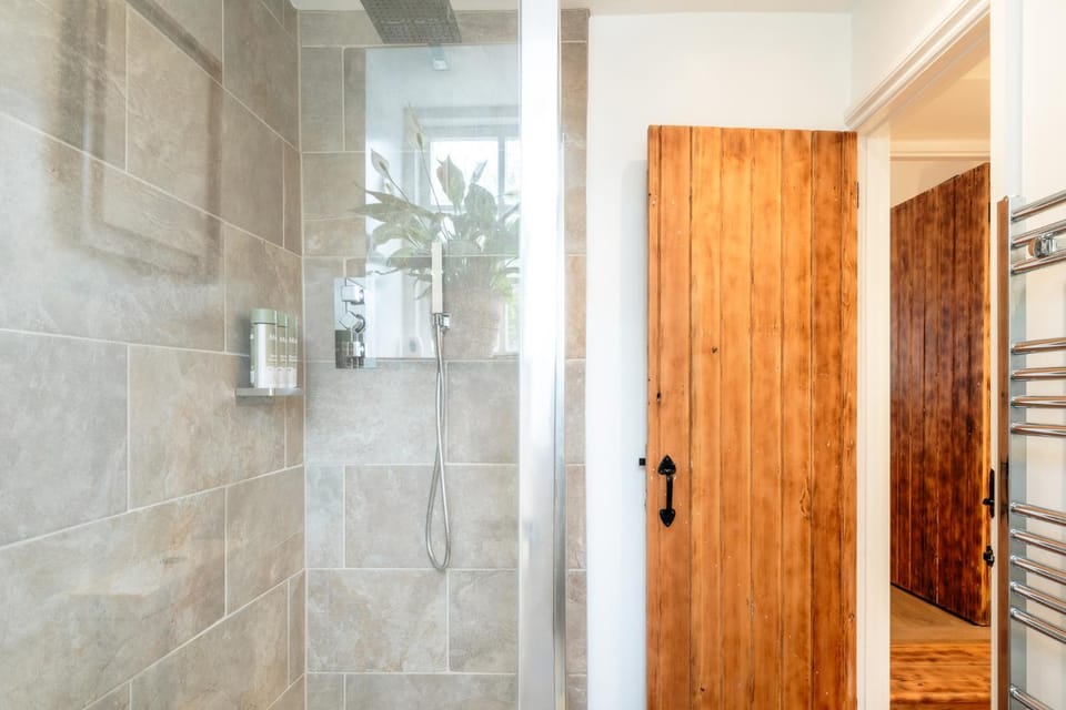 Beautiful One Bedroom Home in Glastonbury House in Glastonbury