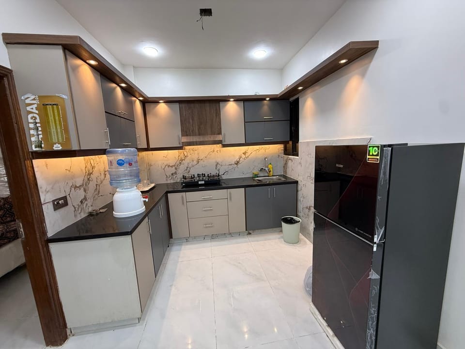 Mls rooms Apartment in Karachi