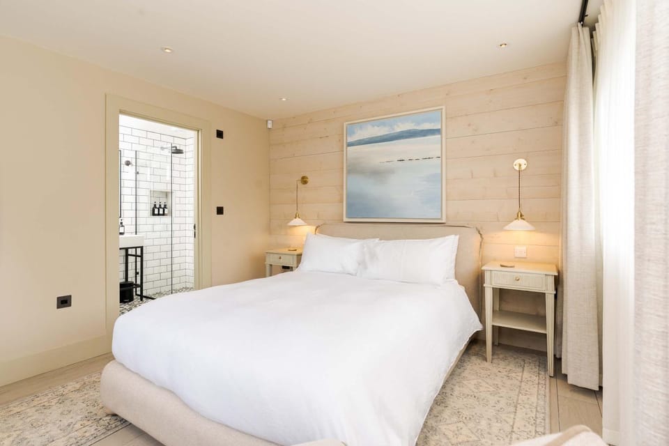 Spacious Countryside Home & Yoga Studio House in Marloes and St. Brides