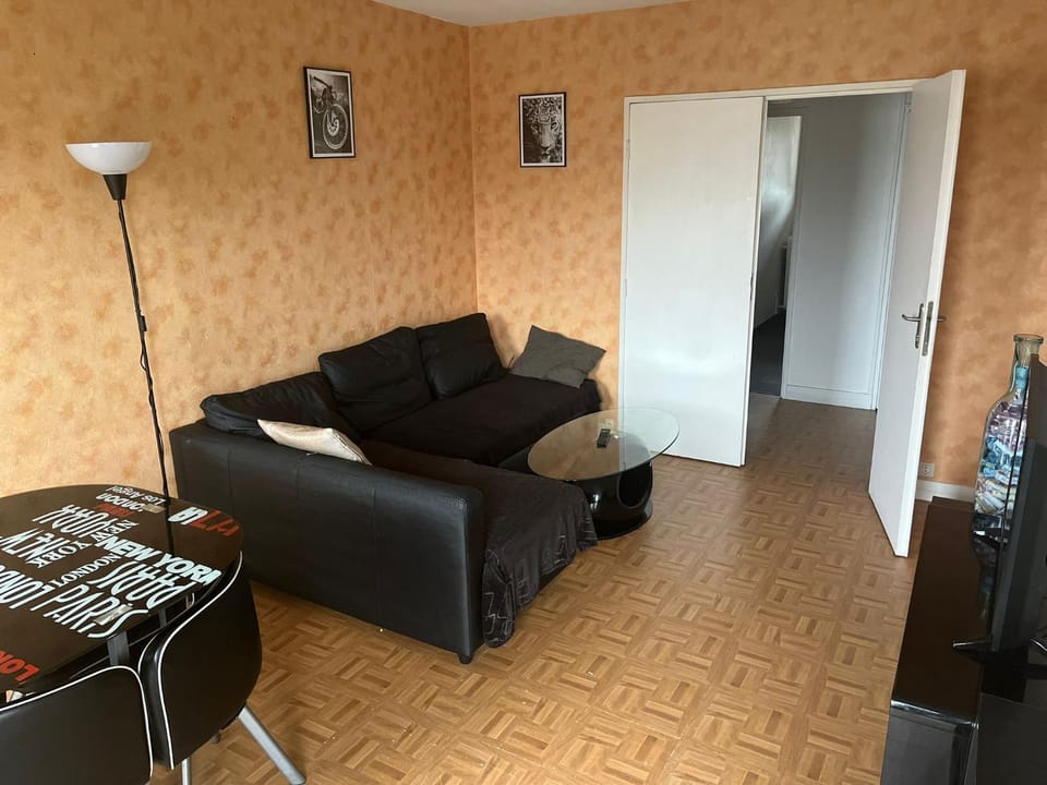 Superbe appartement T4 avec 3 chambres et balcon Apartment in Massy
