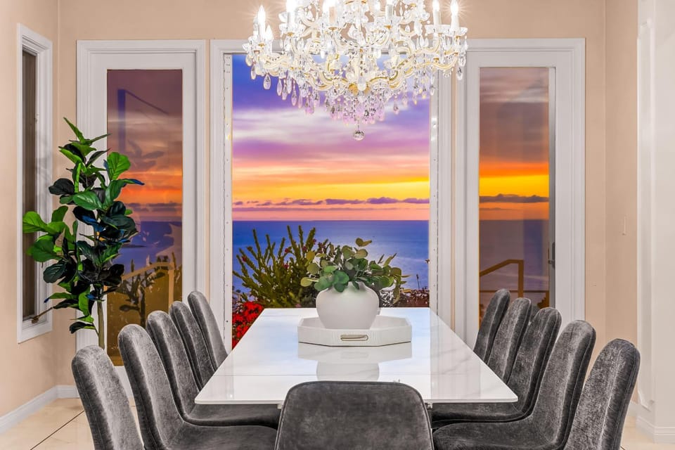 Whale Watch Paradise Apartment in La Jolla Shores
