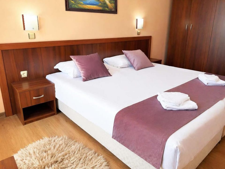 Bed, Photo of the whole room, Bedroom, towels, wardrobe