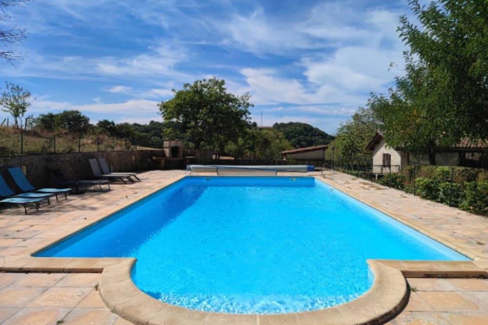 La plane pour 10 à 12 piscine House in Occitanie