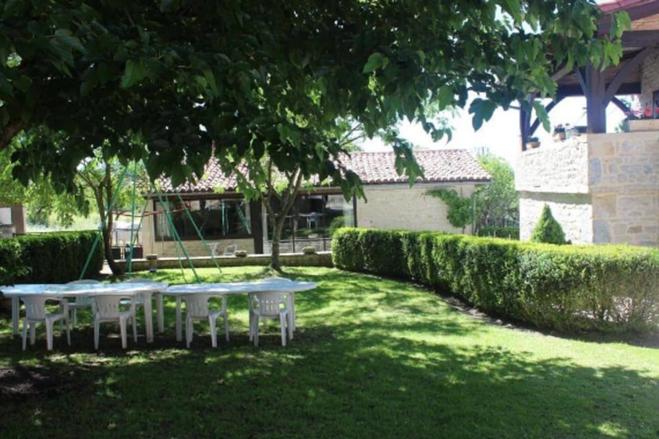 La plane pour 10 à 12 piscine House in Occitanie