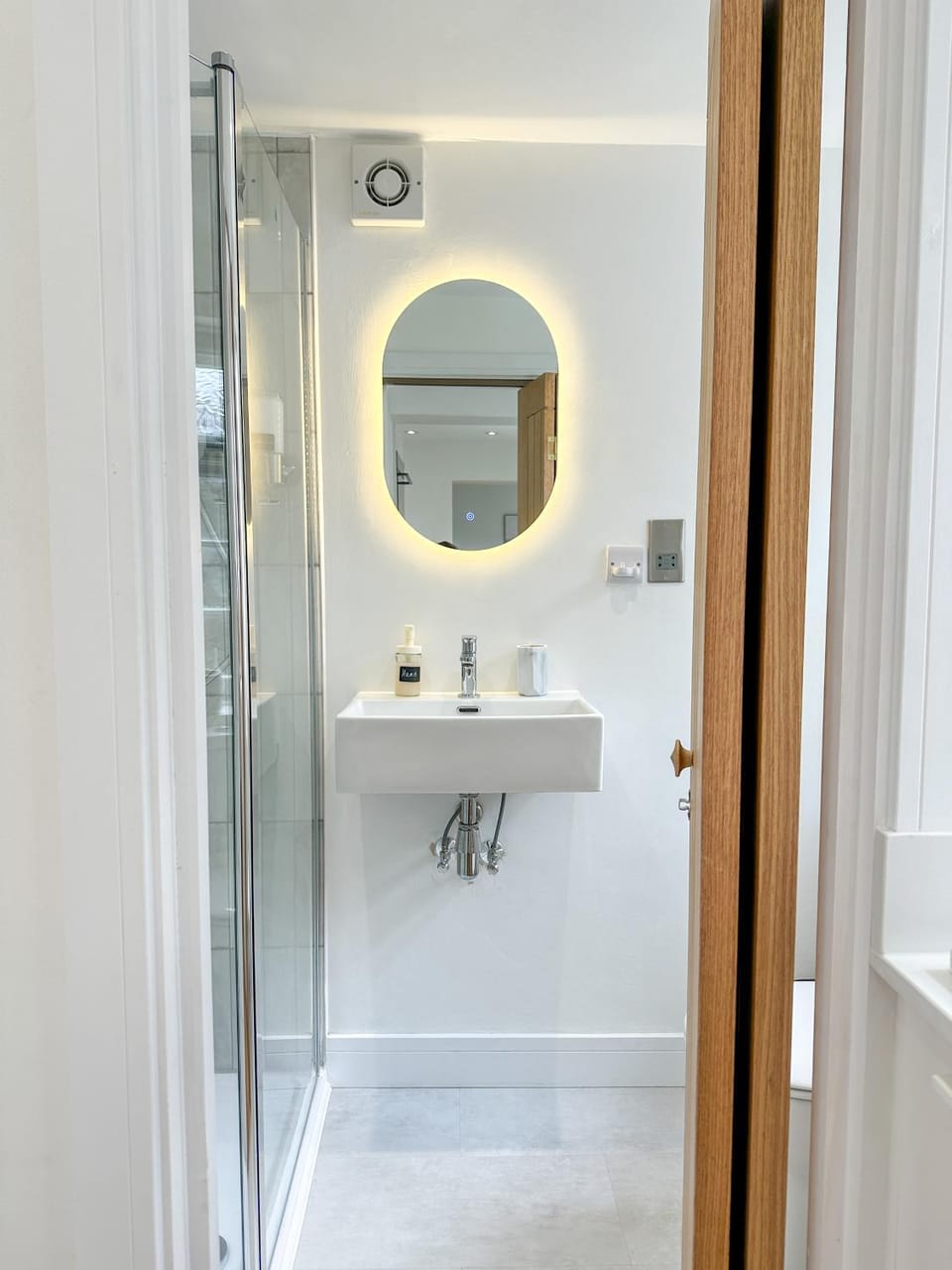 Shower, Bathroom, towels