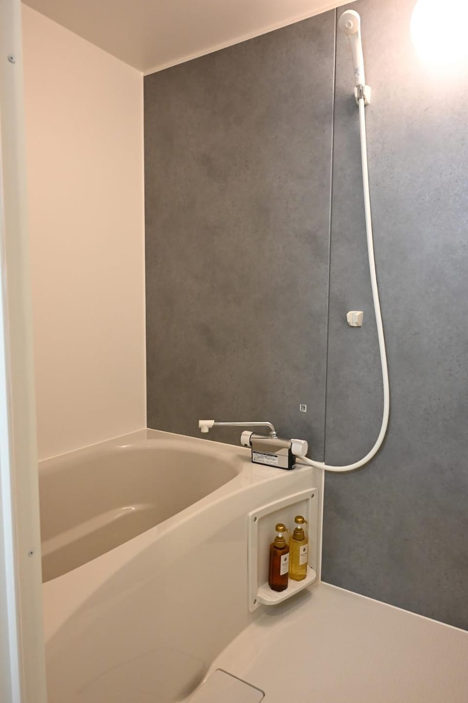 北鎌倉駅徒歩圏 観光便利 最大7名 2寝室 広々滞在 101 Bed and Breakfast in Yokohama