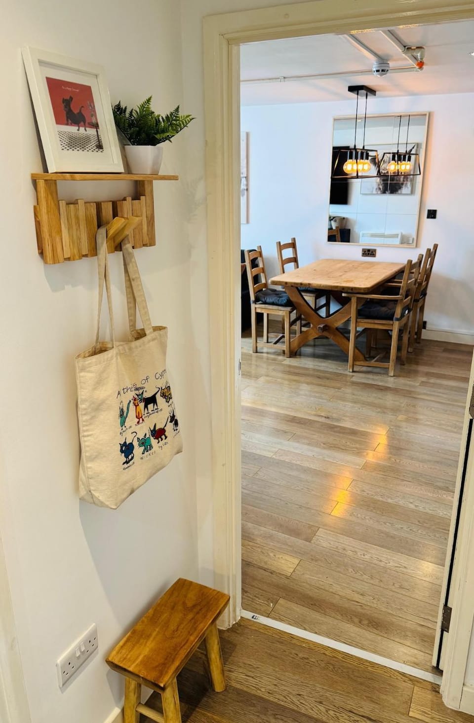 Group-Friendly Flat - 3 Beds, a Sofa Bed & Parking Apartment in Andover