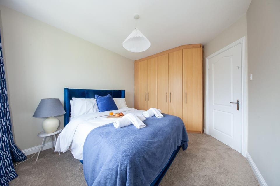 Bed, Bedroom, wardrobe