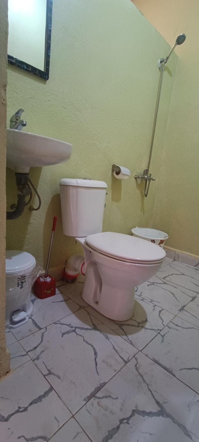 Shower, Toilet, Bathroom
