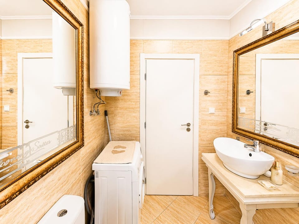 Shower, Toilet, washing machine