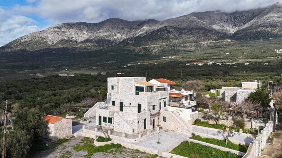 Mani Tsopakas Residences Avli studio Apartment in Peloponnese Region